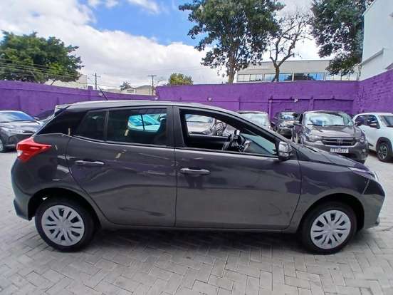 TOYOTA-YARIS-2024