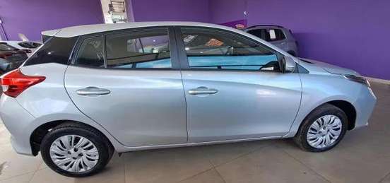 TOYOTA-YARIS-2024