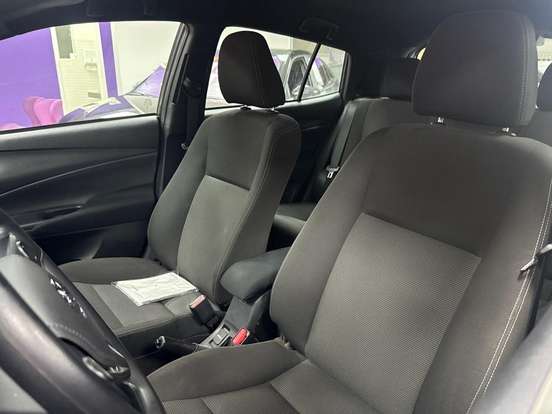 TOYOTA-YARIS-2024