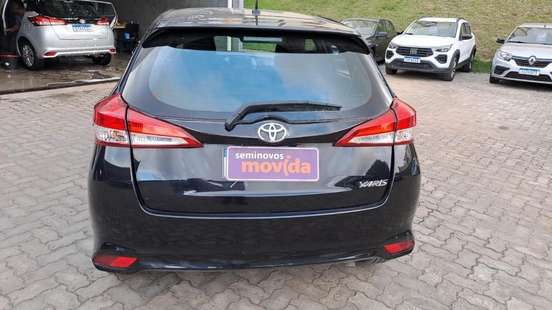 TOYOTA-YARIS-2024