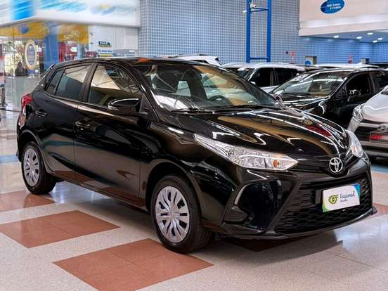 TOYOTA-YARIS-2024