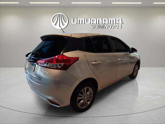 TOYOTA-YARIS-2019