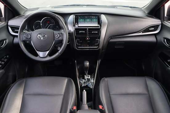 TOYOTA-YARIS-2023