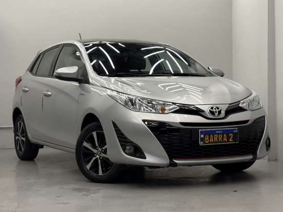 TOYOTA-YARIS-2018