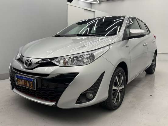 TOYOTA-YARIS-2018