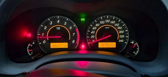TOYOTA-COROLLA-2010