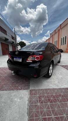 TOYOTA-COROLLA-2011