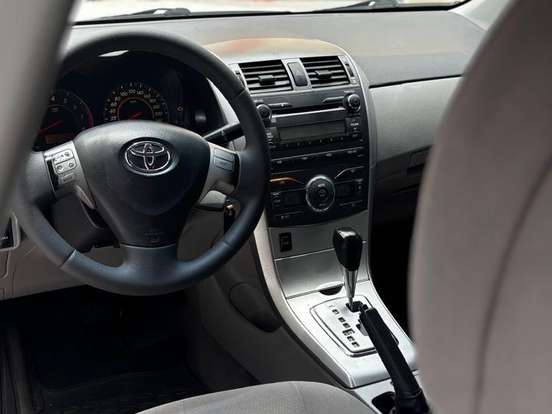 TOYOTA-COROLLA-1.8 GLI 16V FLEX 4P AUTOMÁTICO TOYOTA-COROLLA-2011