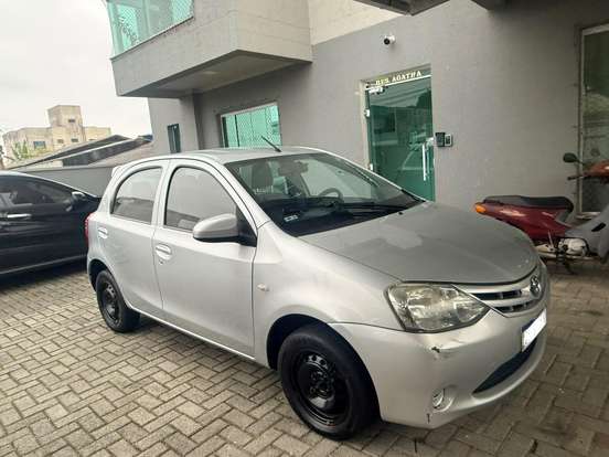 TOYOTA-ETIOS-1.3 X 16V FLEX 4P MANUAL TOYOTA-ETIOS-2015