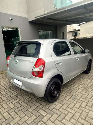 TOYOTA-ETIOS-2015