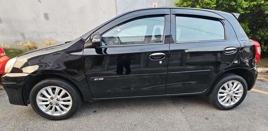 TOYOTA-ETIOS-1.5 XLS 16V FLEX 4P MANUAL TOYOTA-ETIOS-2015