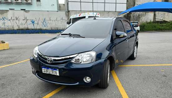 TOYOTA-ETIOS-1.5 XLS SEDAN 16V FLEX 4P AUTOMÁTICO TOYOTA-ETIOS-2016