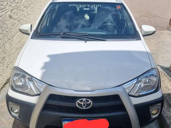 TOYOTA-ETIOS-1.5 XS 16V FLEX 4P MANUAL TOYOTA-ETIOS-2014