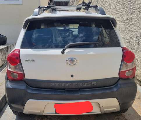 TOYOTA-ETIOS-2014