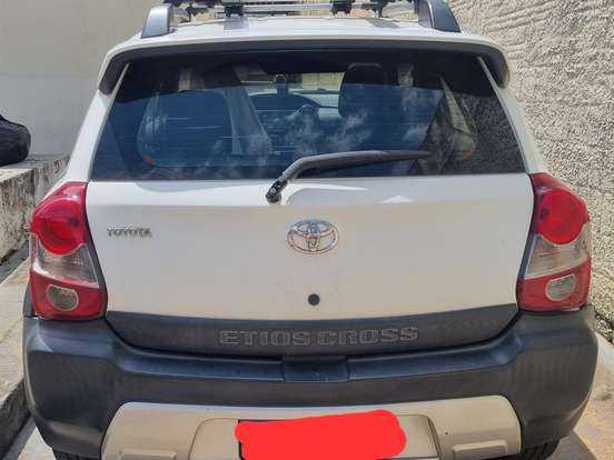 TOYOTA-ETIOS-1.5 XS 16V FLEX 4P MANUAL TOYOTA-ETIOS-2014