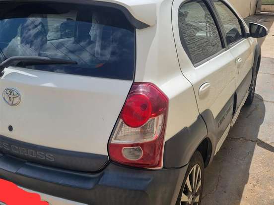 TOYOTA-ETIOS-1.5 XS 16V FLEX 4P MANUAL TOYOTA-ETIOS-2014