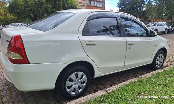 TOYOTA ETIOS 1.5 XS SEDAN 16V FLEX 4P MANUAL