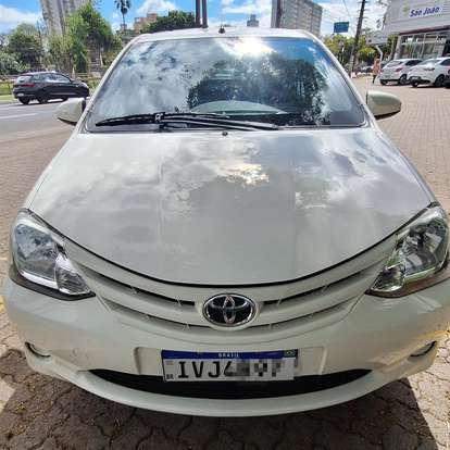 TOYOTA-ETIOS-2014