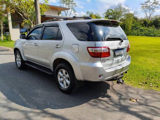 TOYOTA HILUX 2.7 SR 4X2 CD 16V GASOLINA 4P AUTOMÁTICO