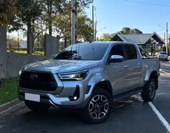 TOYOTA HILUX 2.8 D-4D TURBO DIESEL CD SRX PLUS 4X4 AUTOMÁTICO TOYOTA HILUX 2.8 D-4D TURBO DIESEL CD SRX PLUS 4X4 AUTOMÁTICO