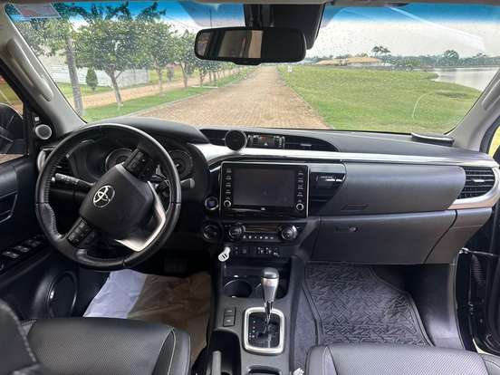 TOYOTA-HILUX-2.8 D-4D TURBO DIESEL CD SRX LIMITED 4X4 AUTOMÁTICO TOYOTA-HILUX-2022