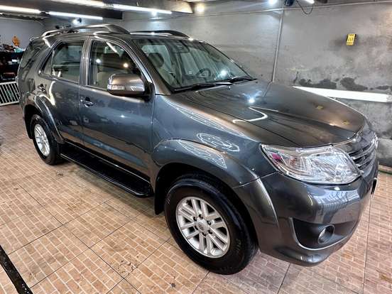 TOYOTA-HILUX SW4-2.7 SR 4X2 16V FLEX 4P MANUAL TOYOTA-HILUX SW4-2013