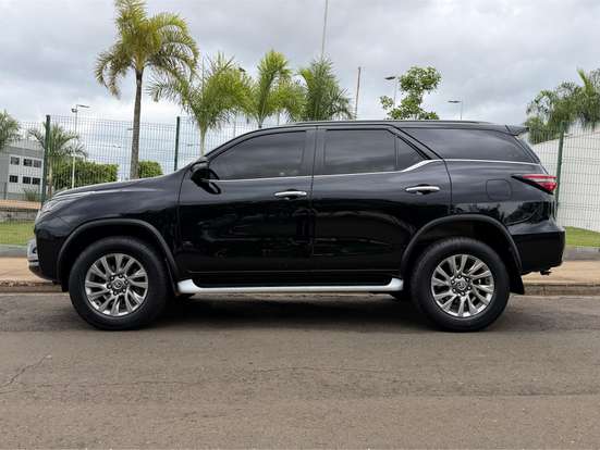 TOYOTA-HILUX SW4-2021