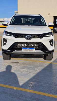 TOYOTA-HILUX SW4-2024