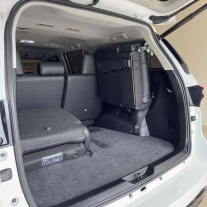 TOYOTA-HILUX SW4-2025