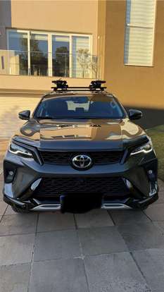 TOYOTA-HILUX SW4-2025