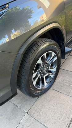 TOYOTA-HILUX SW4-2025
