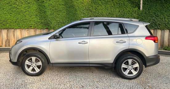 TOYOTA-RAV4-2013