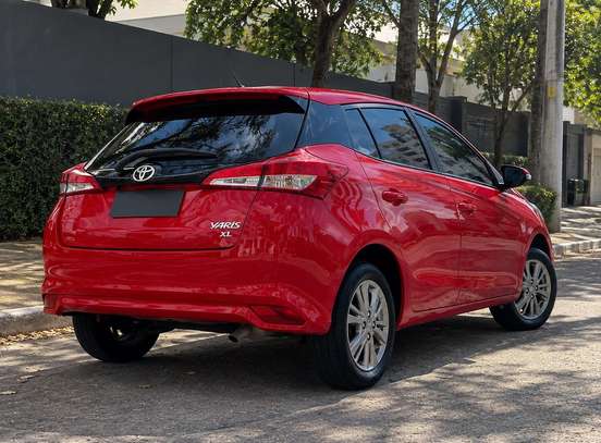 TOYOTA-YARIS-2019