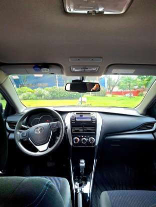 TOYOTA-YARIS-2019