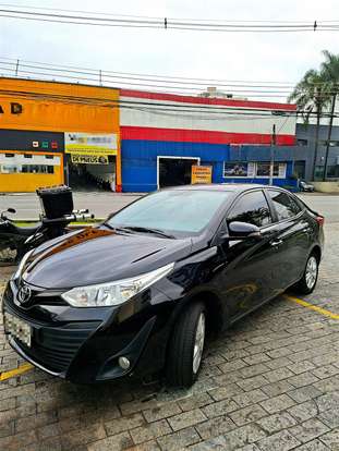 TOYOTA-YARIS-2019