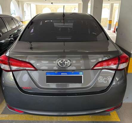 TOYOTA-YARIS-2021