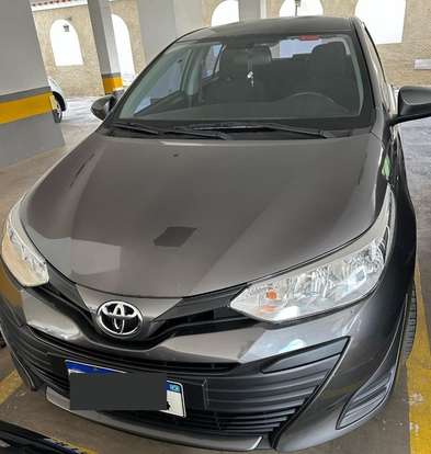 TOYOTA-YARIS-2021