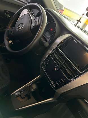 TOYOTA-YARIS-2021