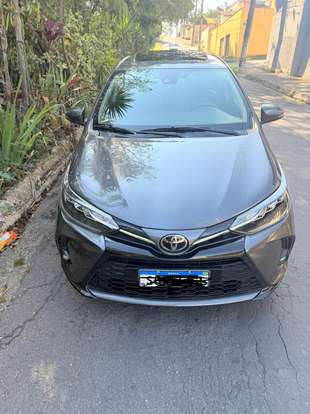 TOYOTA-YARIS-2022