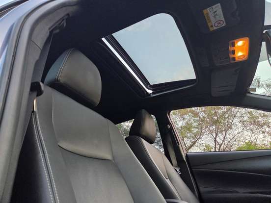 TOYOTA-YARIS-2019
