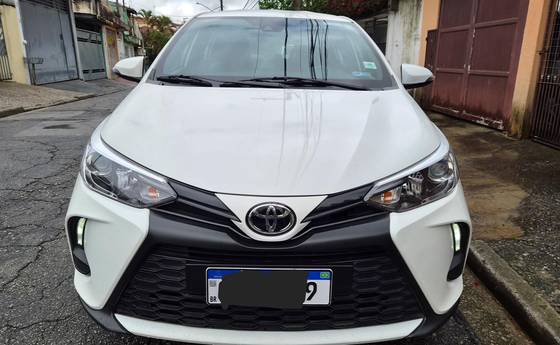 TOYOTA YARIS 1.5 16V FLEX XS MULTIDRIVE