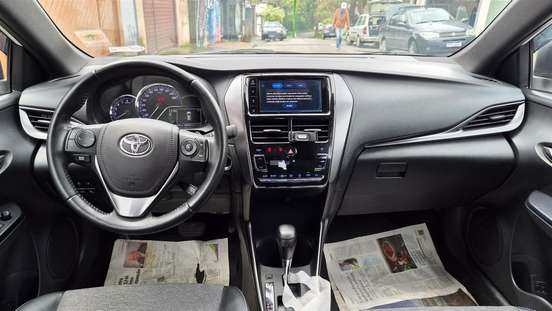TOYOTA-YARIS-2023