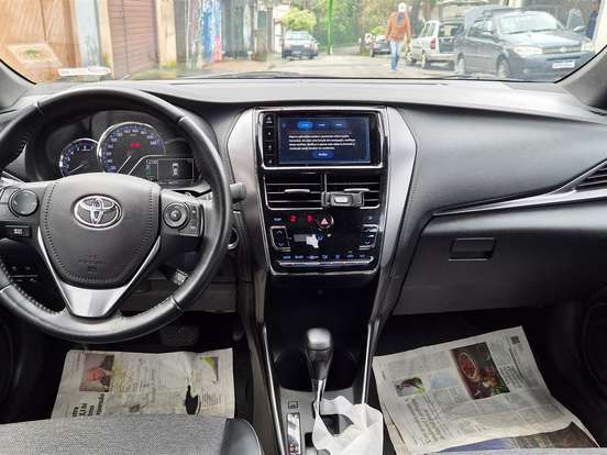 TOYOTA-YARIS-1.5 16V FLEX XS MULTIDRIVE TOYOTA-YARIS-2023