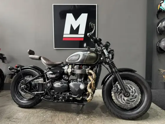 TRIUMPH BONNEVILLE BOBBER 1200 