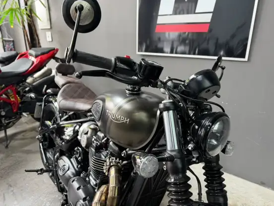 TRIUMPH-BONNEVILLE BOBBER 1200 TRIUMPH-BONNEVILLE BOBBER 1200-2023