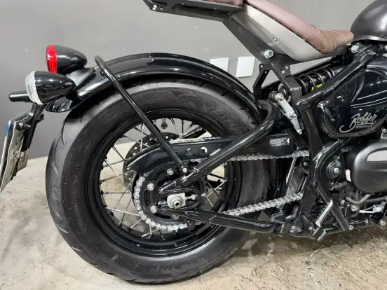 TRIUMPH-BONNEVILLE BOBBER 1200-2023