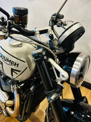 TRIUMPH-BONNEVILLE SCRAMBLER 1200 X TRIUMPH-BONNEVILLE SCRAMBLER 1200 X-2025