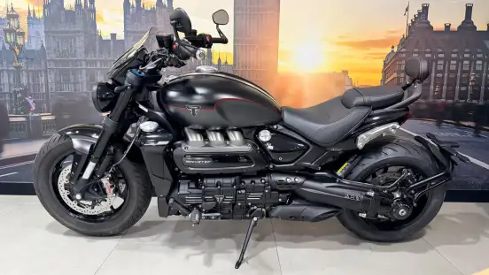 TRIUMPH-ROCKET III STORM GT-2025