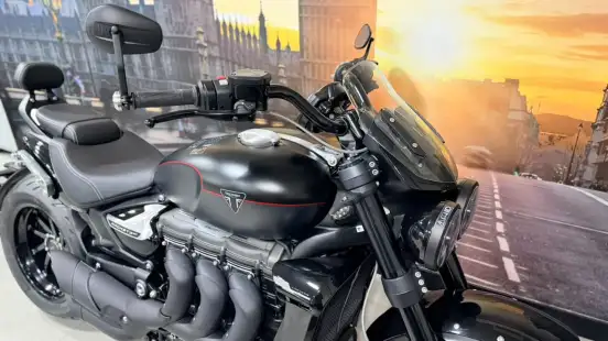 TRIUMPH-ROCKET III STORM GT-2025