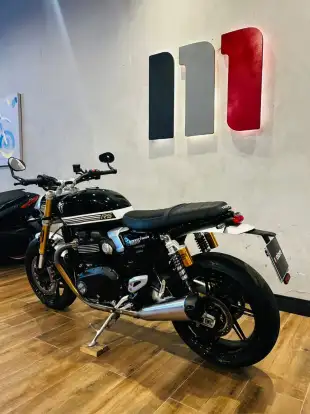 TRIUMPH-SPEED TWIN RS-2025